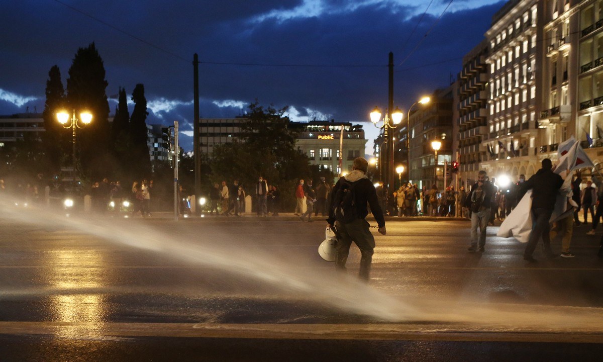 Επεισόδια ξέσπασαν στην Αθήνα - Η Αστυνομία έκανε χρήση χημικών