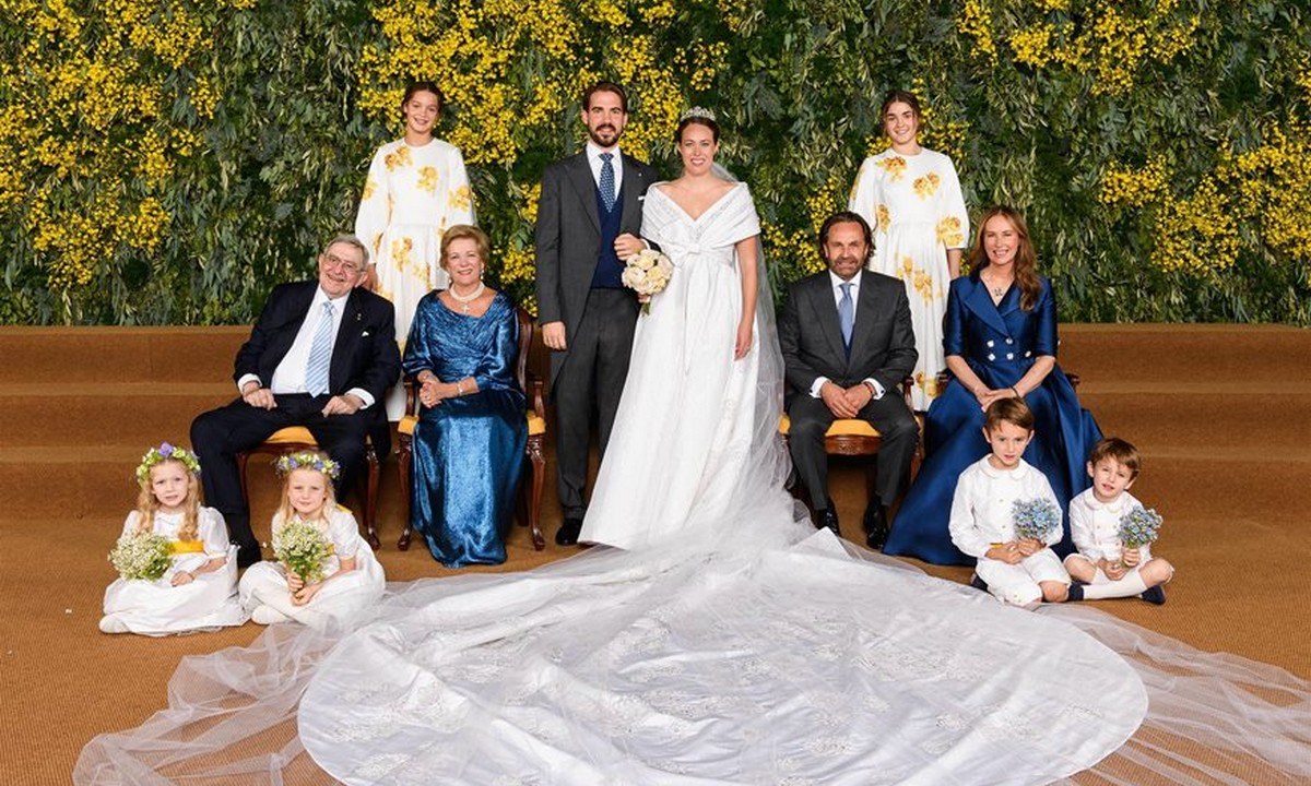 Γάμος Φίλιππου – Φλορ: Προσαγωγή 53χρονου έξω από την Μητρόπολη Αθηνών – Τι συνέβη