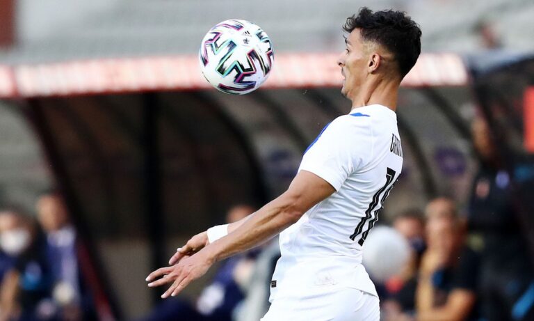 Εθνική Ελλάδας: Ο Γιαννούλης έχει παίξει στόπερ, ο Τσιμίκας όχι!