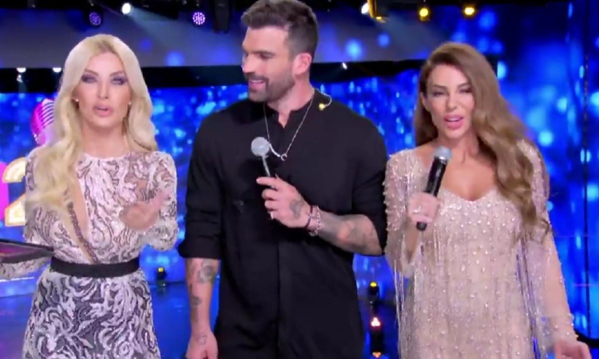 J2US: Η αποκάλυψη της Καινούργιου για τα εσώρουχα του Αλεξάνδρου που σόκαρε τους πάντες!