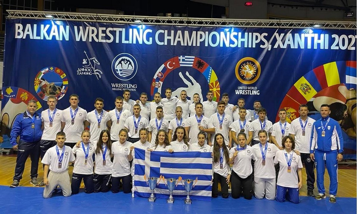 Πάλη: Τριπλή πρωτιά της Ελλάδας στο Βαλκανικό πρωτάθλημα
