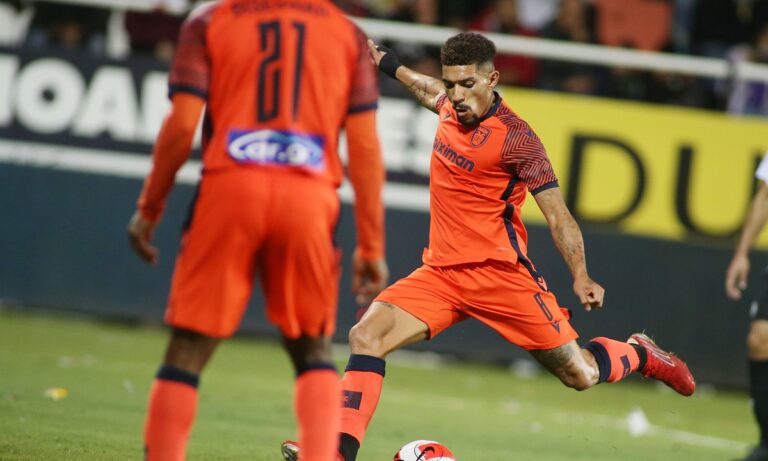 ΟΦΗ – ΠΑΟΚ: Ο Αουγκούστο «εκτελεί» με δυνατό σουτ για το 0-3 (vid)