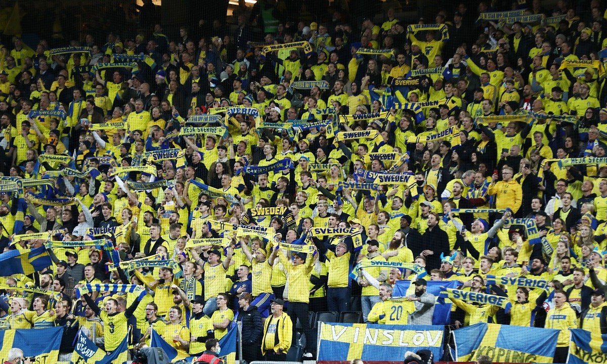 Οι οπαδοί της Εθνικής Σουηδίας στον αγώνα με την Εθνική Ελλάδας