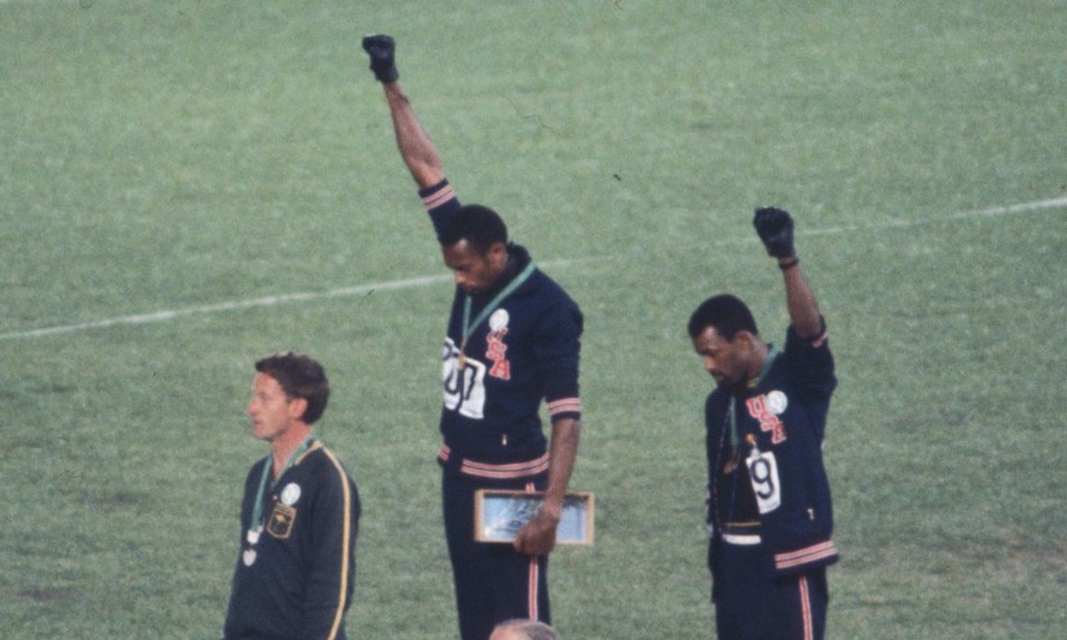 Ολυμπιακοί Αγώνες 1968: Όταν δύο Αφροαμερικανοί και ένας Αυστραλός έστειλαν ηχηρό μήνυμα κατά του ρατσισμού από το βάθρο