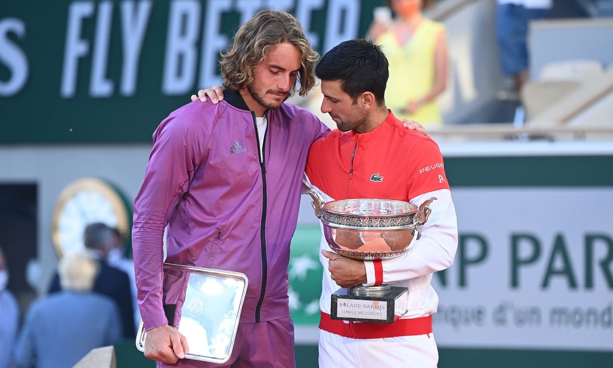 Ο Τσιτσιπάς περιμένει τις εξελίξεις για το εμβόλιο – Σε αδιέξοδο ο Τζόκοβιτς με το Australian Open