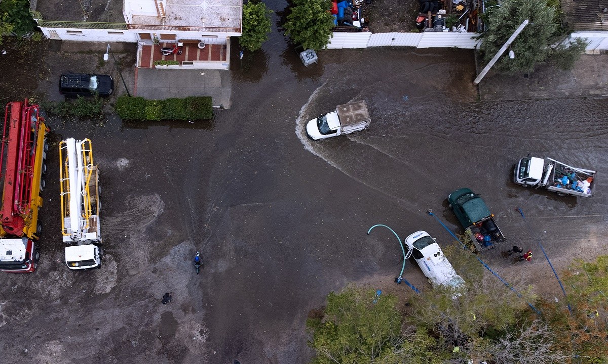 Χαλάνδρι – κακοκαιρία: Διακοπή κυκλοφορίας στην οδό Παπανικολή, υποχώρησε το οδόστρωμα!