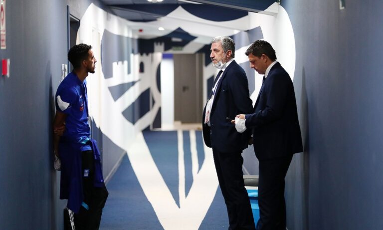 Θα ψαχτεί ο Παναθηναϊκός; Θα καλύψει όλα τα κενά η ΑΕΚ; Δεν αποχωρίζεται το… κοστούμι και περιμένει!