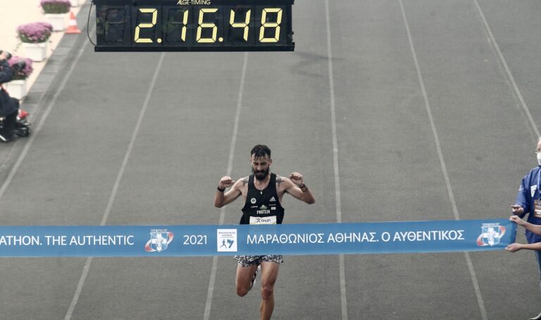 Μαραθώνιος Αθήνας 2021: Φανταστικός Κώστας Γκελαούζος με 2.16.49 κορυφαίος Έλληνας στην Αυθεντική διαδρομή!