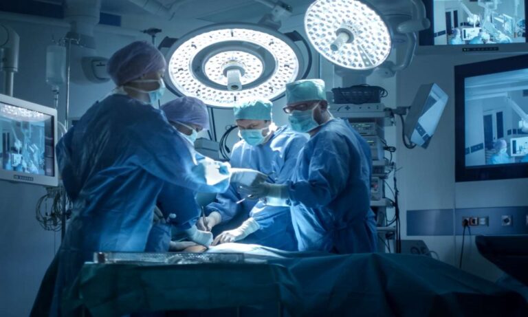 Σάλος με την εγκύκλιο του υπουργείου Υγείας που «πετσοκόβει» τα non covid χειρουργεία κατά 80%!