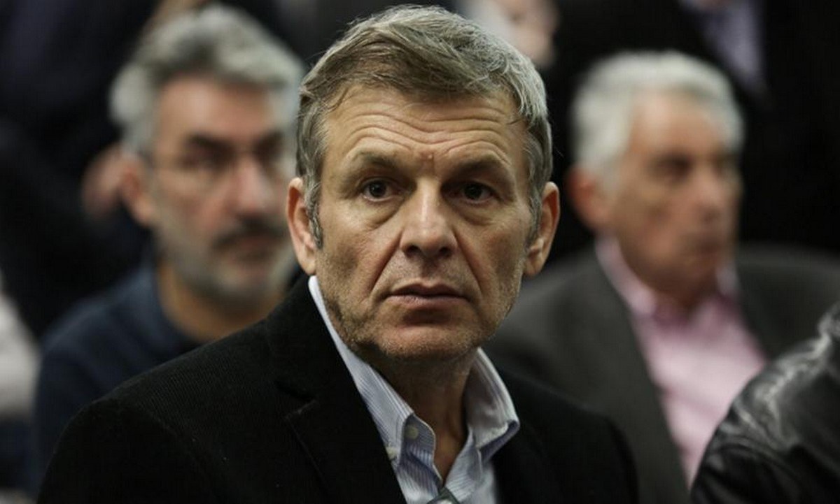 Απόστολος Γκλέτσος: Άγριο ξέσπασμα on camera «Όταν μιλάω μην μιλάς» – Τι έχει συμβεί