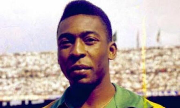 Πελέ (19/11): Φτάνει τα 1000 γκολ και ανακηρύσσεται «Κορυφαίος αθλητής του αιώνα»