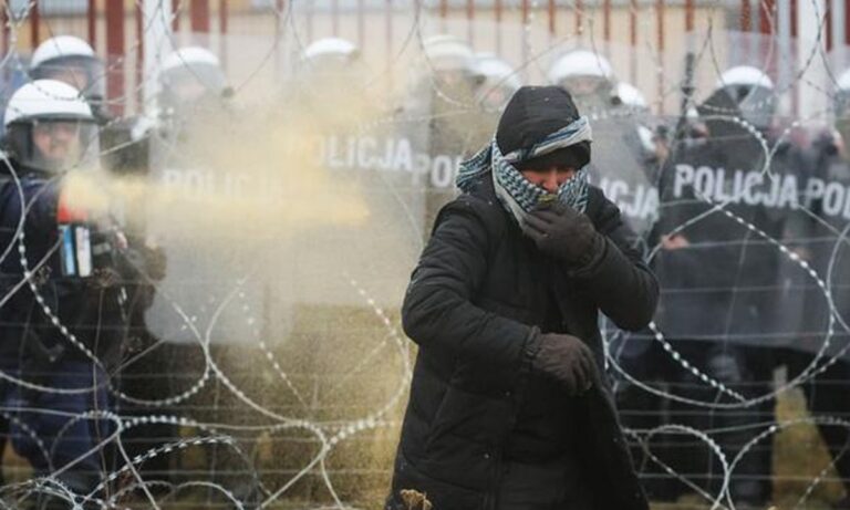 Λευκορωσία: Δακρυγόνα και κανόνια νερού από τους Πολωνούς στα σύνορα