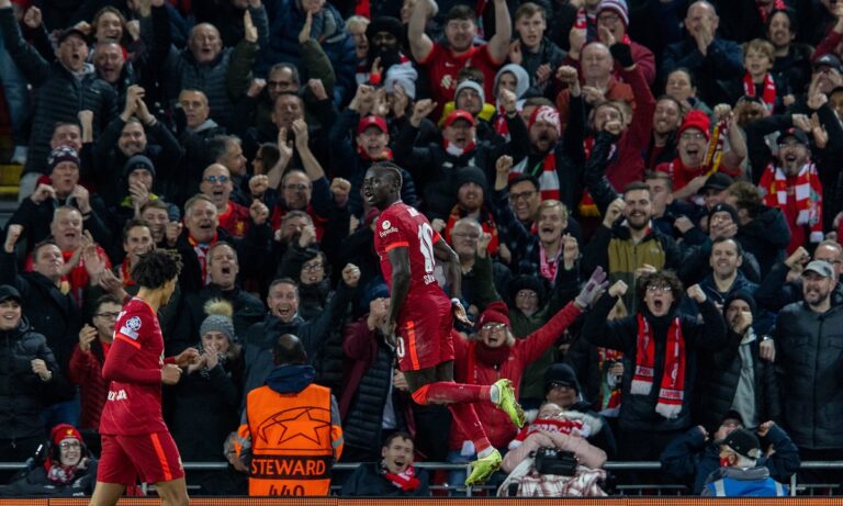 Champions League: «Τρένο» η Λίβερπουλ, «ξεφούσκωσε» η Σέριφ