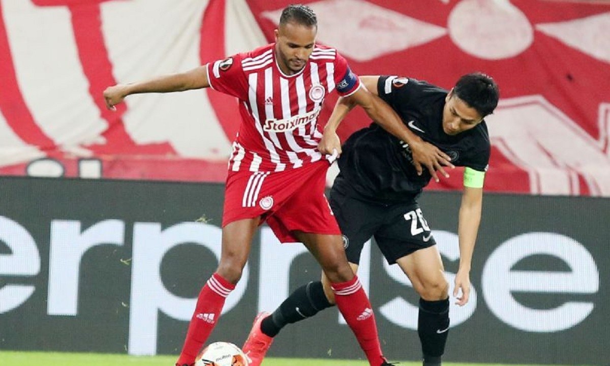 Ολυμπιακός – Άιντραχτ: Το γκολ με το οποίο ο Ελ Αραμπί έγινε πρώτος σκόρερ των «ερυθρολεύκων»