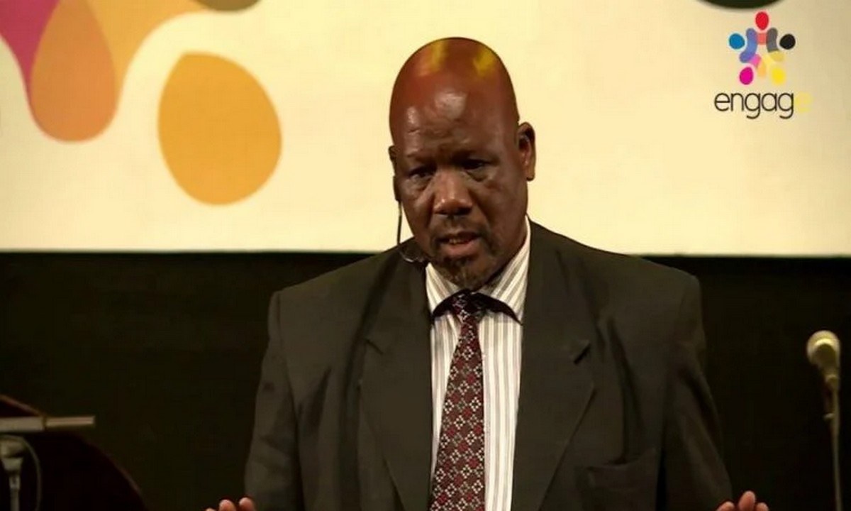 Google doodle: 71 χρόνια από τη γέννηση του καθηγητή Όκοτ Οκόμπο