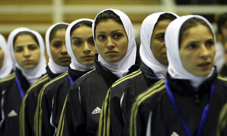 Έβαλαν άνδρα τερματοφύλακα με μαντίλα στον αγώνα γυναικών Ιορδανίας – Ιράν;