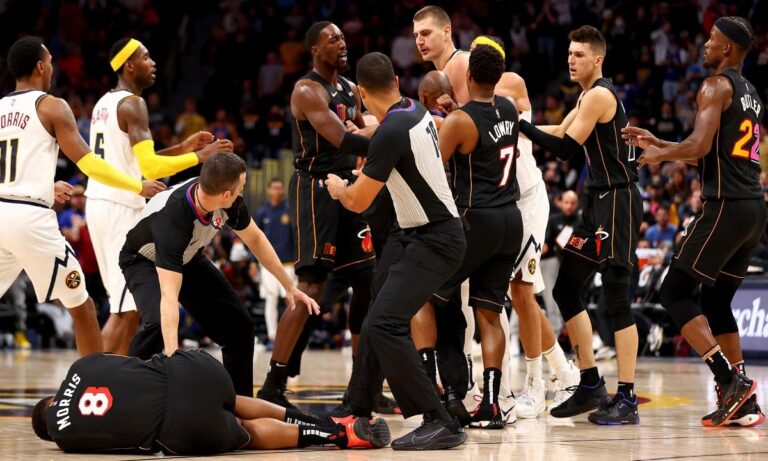 NBA: «Τρελάθηκε» ο Γιόκιτς και πέταξε κάτω τον Μόρις!