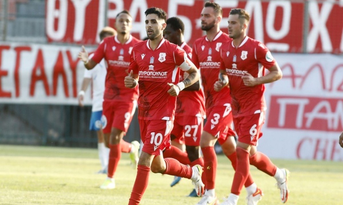 Super League 2 - 1oς όμιλος: Με δύο πέναλτι του Κανίς, ο Πανσερραϊκός γύρισε το ματς με την Αναγέννηση Καρδίτσας. Μεγάλη εκτός έδρας νίκη για τον Απόλλωνα Πόντου στο Καυτανζόγλειο. «Ρίχνει» τα Τρίκαλα η Καβάλα.