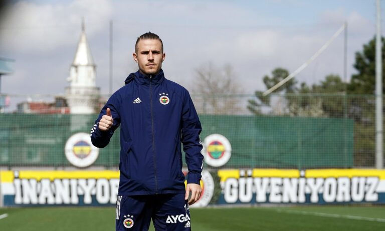 Πέλκας: Ο ατζέντης το «ξεκόβει» για Ντιναμό Μόσχας