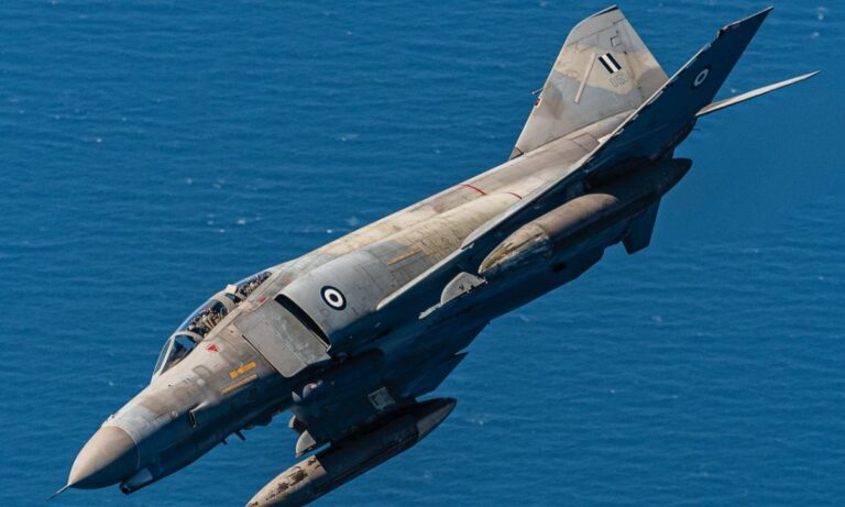 Ελληνοτουρκικά: Τα Phantom πέταξαν χαμηλά και «ταρακούνησαν» τα τουρκικά παράλια