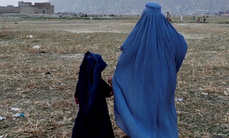 Ταλιμπάν: Άρχισαν να παντρεύουν ακόμη και μωρά στην κούνια