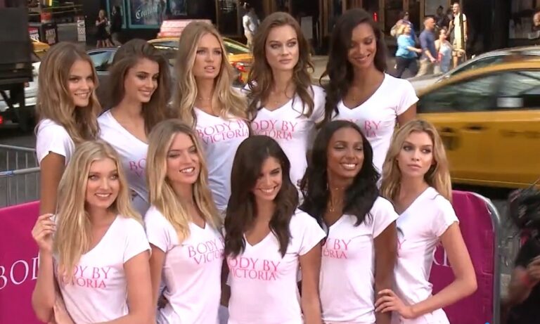 Έμεινε από γυναικεία εσώρουχα η Victoria’s Secret