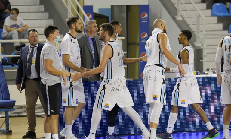 Η 7η αγωνιστική της Basket League ολοκληρώθηκε, ο Ολυμπιακός παρέμεινε αήττητος, ο Παναθηναϊκός πέτυχε την πρώτη του κατοστάρα.