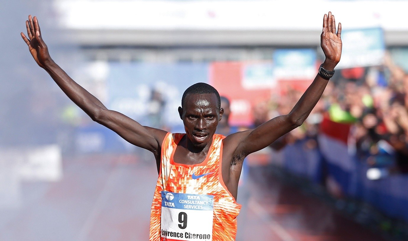 Έχασε ο Κουμγουόρορ στο Μαραθώνιο στη Βαλένθια, νικητής ο Τσερόνο