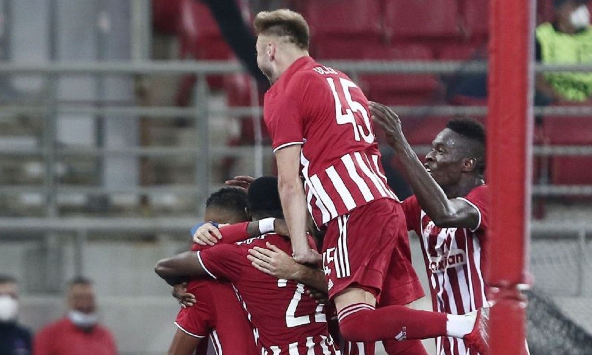 Αντβέρπ – Ολυμπιακός: Οι ενδεκάδες – Στον πάγκο Αγκιμπού, Ελ Αραμπί, Μασούρας!