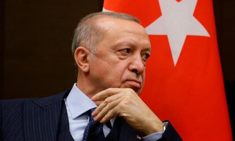 Τουρκία: Η οικονομία καταρρέει – Έφυγε νύχτα ο Υπ. Οικονομικών και ο Ερντογάν έβαλε άλλον