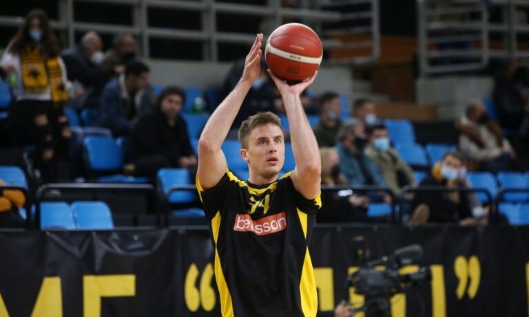 ΑΕΚ: Συνεχίζει μέχρι το καλοκαίρι ο Ίαν Χάμερ