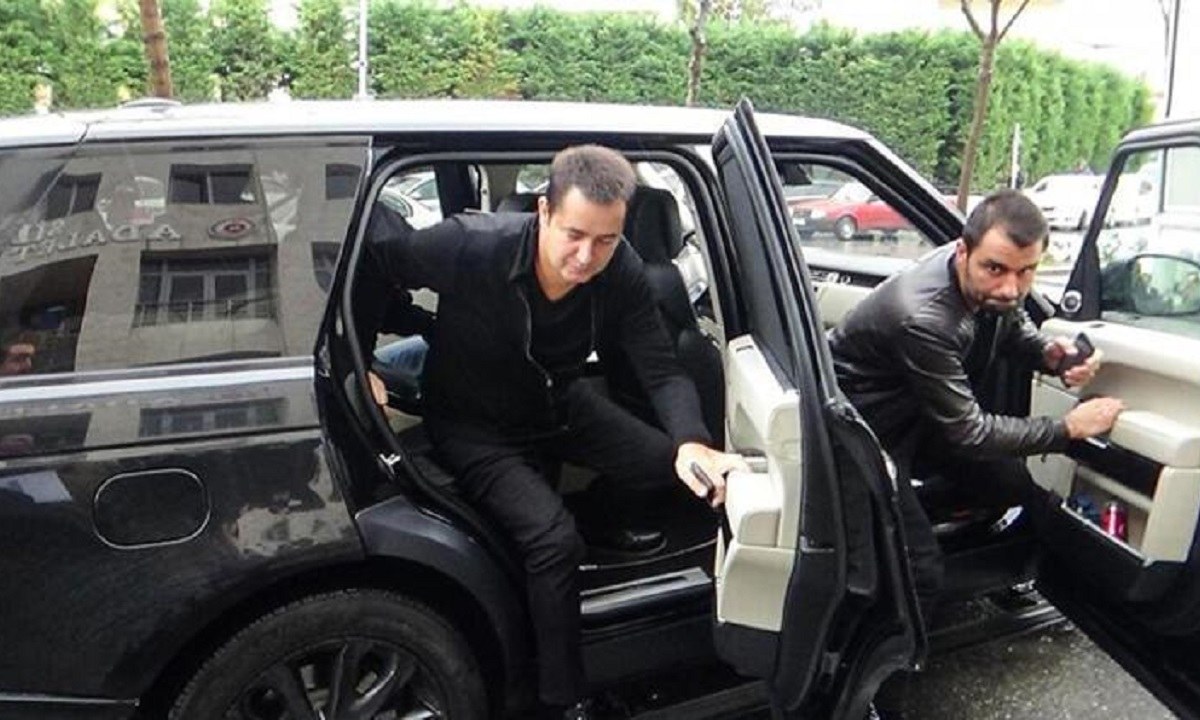 Αυτή είναι η πρώτη μεταγραφή του Ατζούν στην Χαλ