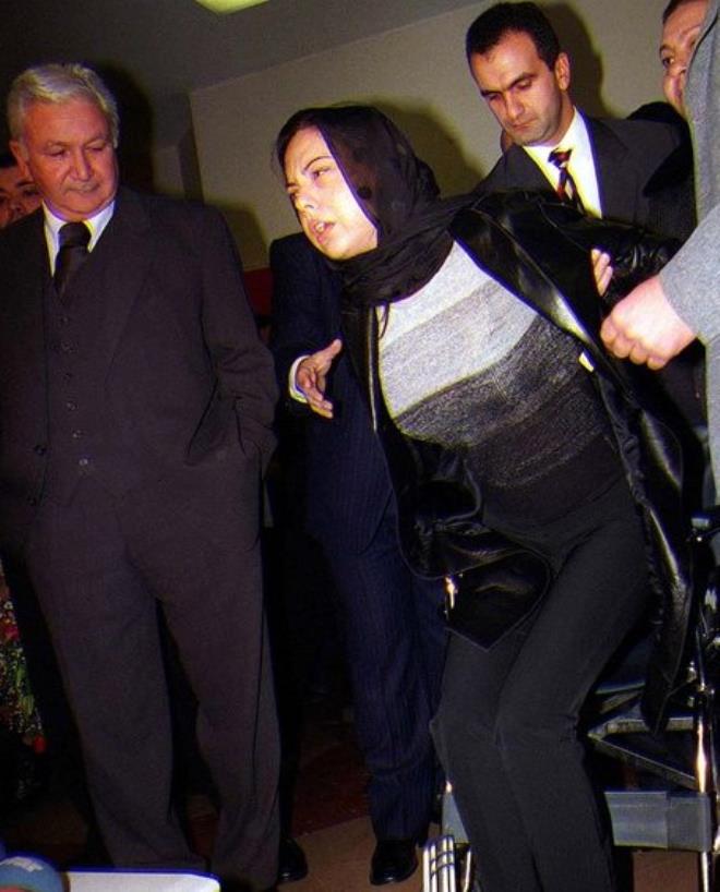 Τουρκία: Η Εbru Gündeş είναι το μοναδικό περιστατικό στην τηλεοπτική ιστορία παγκοσμίως, που υπέστη εγκεφαλικό επεισόδιο σε ζωντανή μετάδοση.