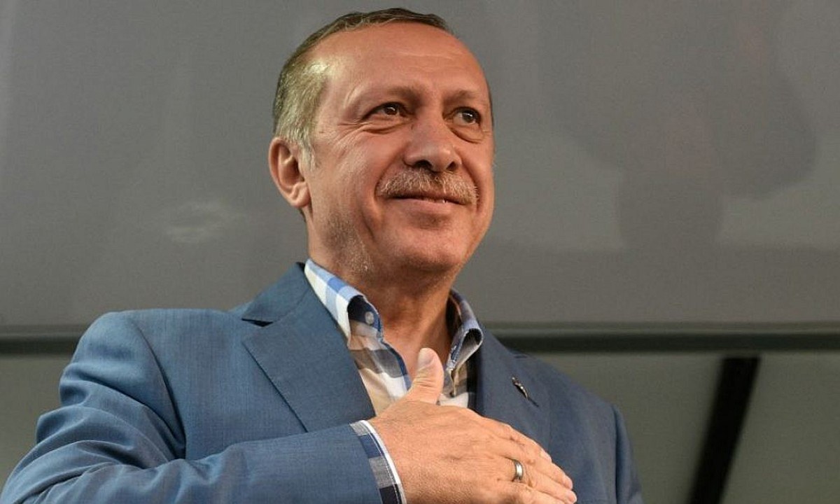 Τουρκία: Η τουρκική οικονομία βρίσκεται στα «Τάρταρα», ωστόσο ο Ρετζέπ Ταγίπ Ερντογάν παραμένει στον... κόσμο του δίνοντας τα γνωστά σόου.