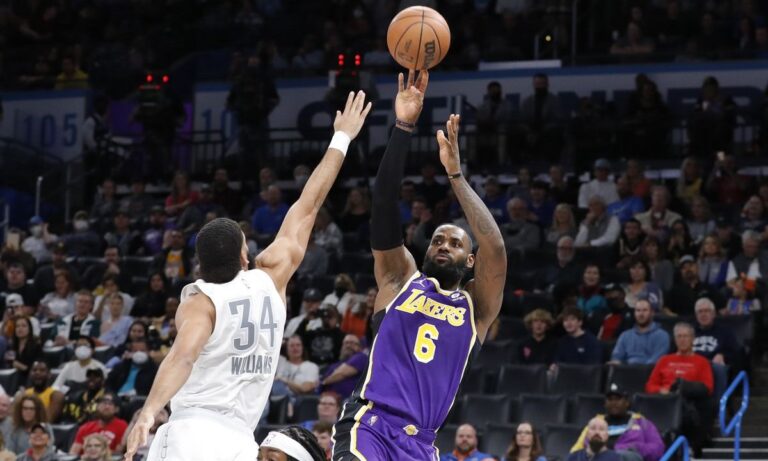 NBA Βαθμολογία – Αποτελέσματα: Εύκολο βράδυ για τους Σανς – Άνετα οι Λέικερς στην Οκλαχόμα!