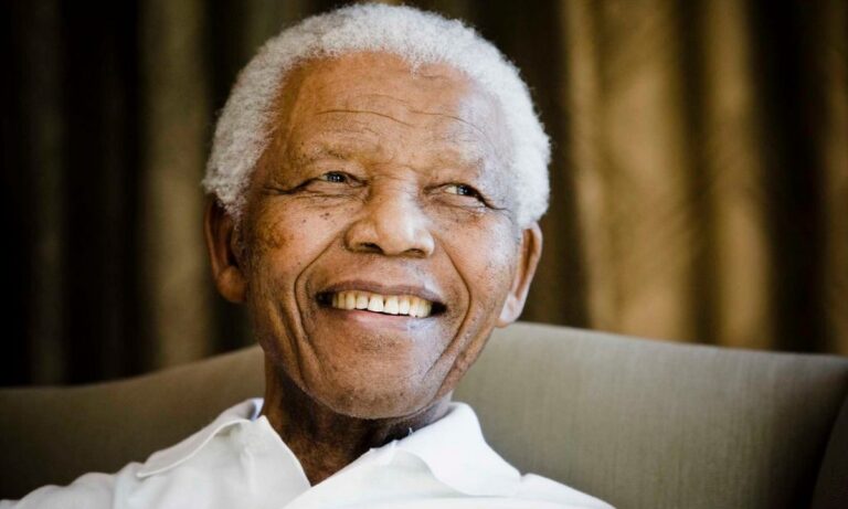Σαν σήμερα 5 Δεκεμβρίου: Ο θάνατος του Νέλσον Μαντέλα