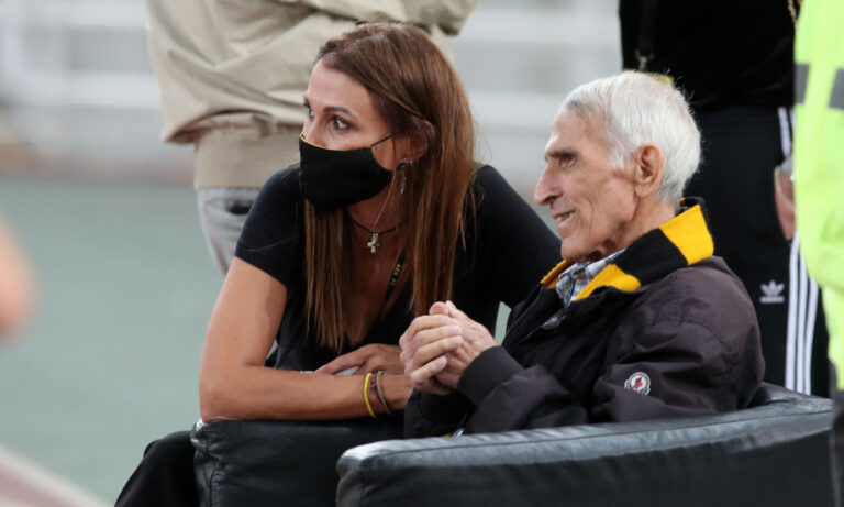 Σεραφείδης: Ντέμης-Τσιντώτας δίπλα του στις δύσκολες στιγμές (vids)