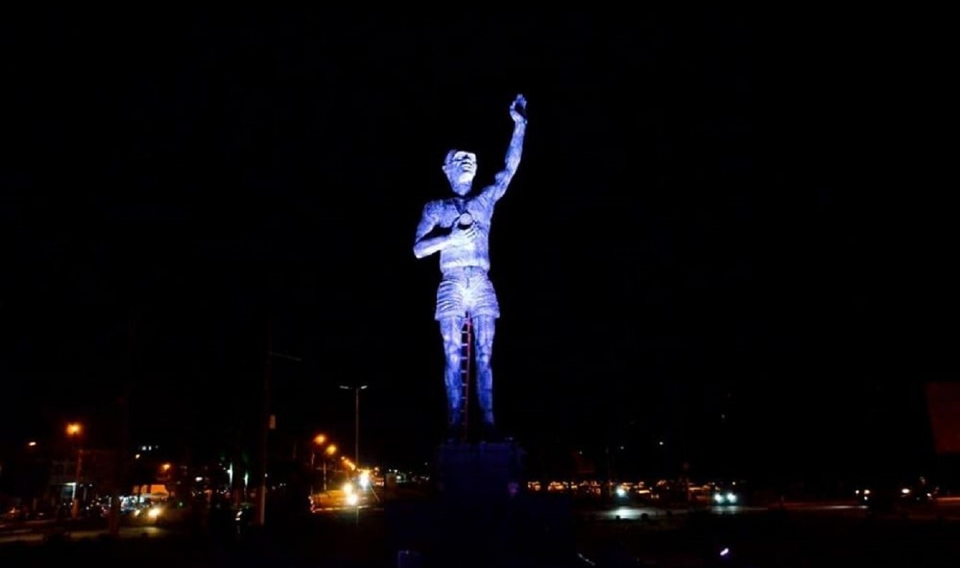 Στίβος: Άγαλμα προς τιμήν του Ζοάο Κάρλος ντε Ολιβέιρα
