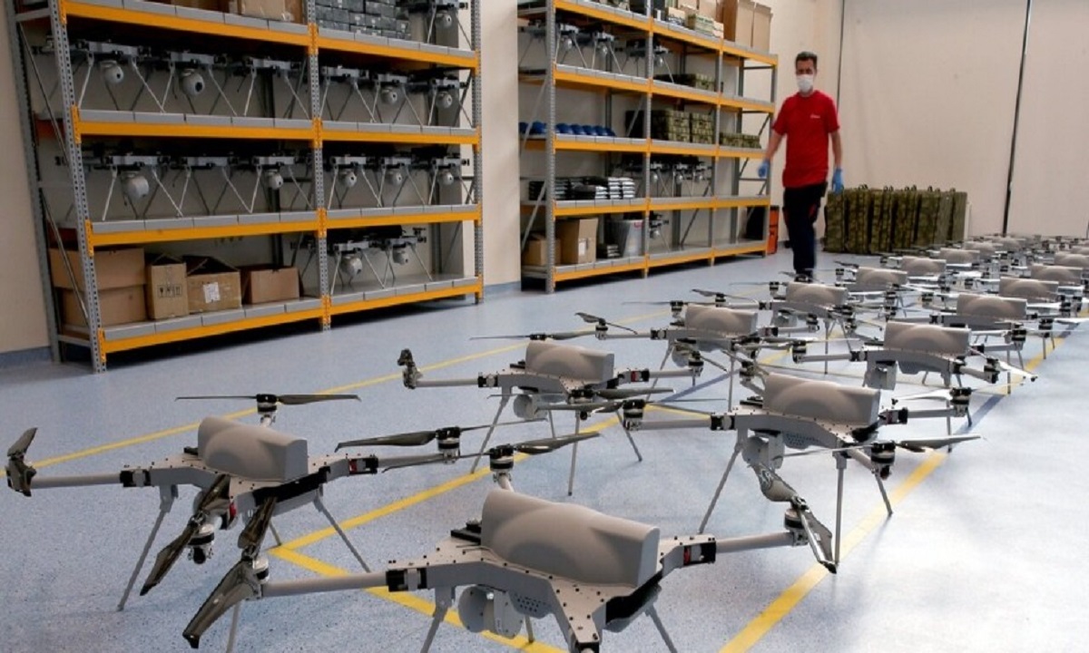 Ρωσία: Η Τουρκία ξεκινά την παραγωγή σμήνους drones καμικάζι – Επιθέσεις από 200 drone μαζί