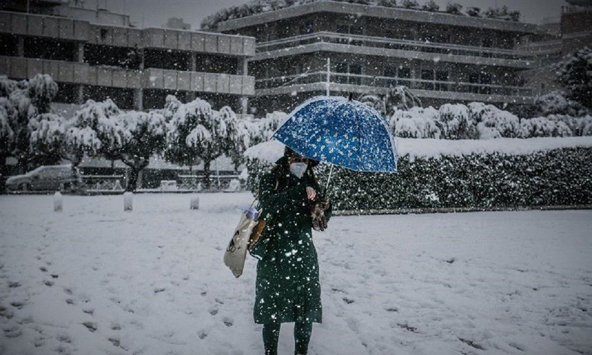 Καιρός – Κακοκαιρία «Ελπίδα»: Χιόνια και προβλήματα – Πού χρειάζονται αλυσίδες