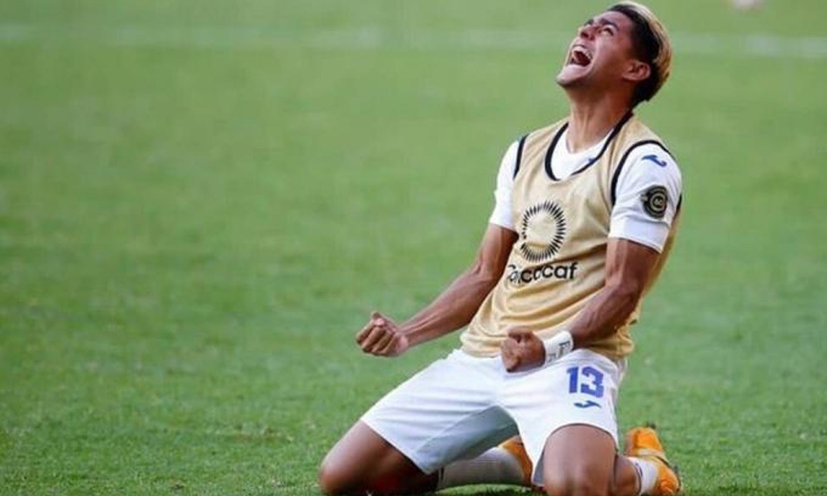 Άρης: Επικό σκίτσο για τον Λουίς Πάλμα με «Θεό του πολέμου» και Αρχαίους Έλληνες