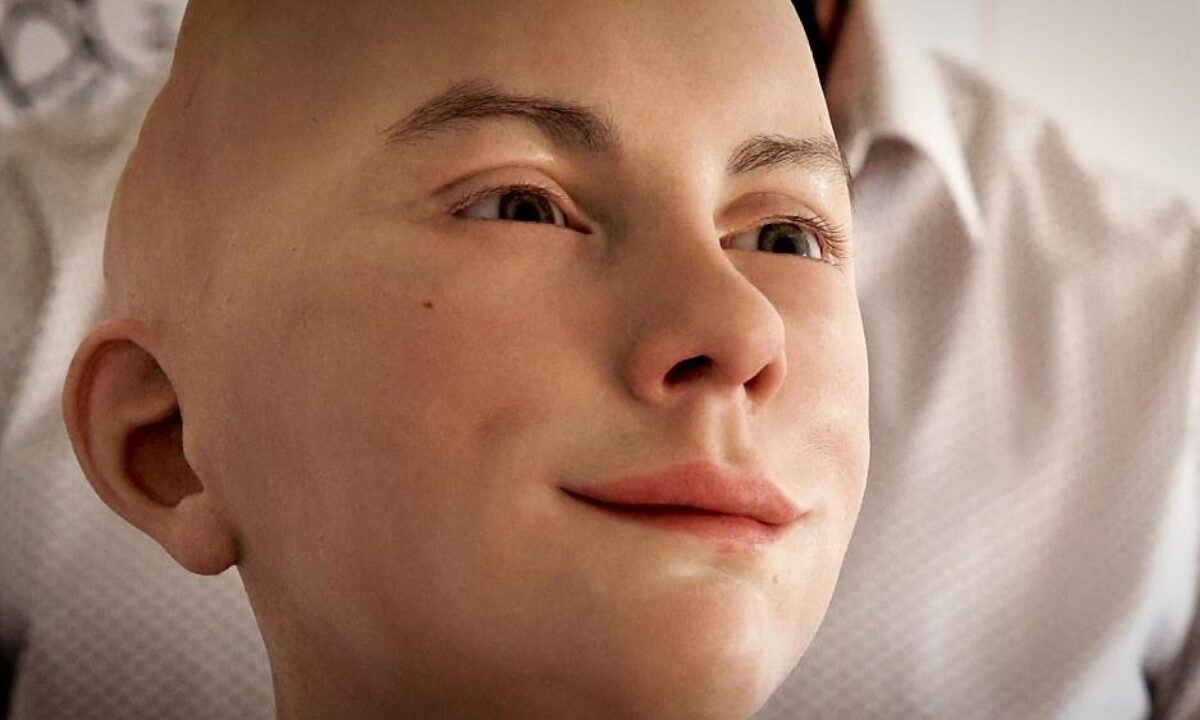 Viral: Ερευνητές ανέπτυξαν ένα νέο ανθρωποειδές ρομπότ και του έδωσαν την εμφάνιση ενός εφήβου ηλικίας 12 ετών.