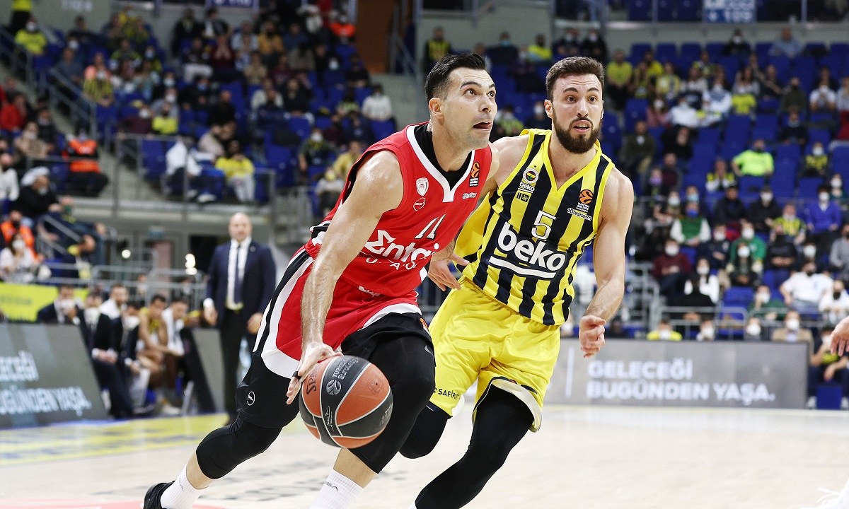 Φενέρμπαχτσε- Ολυμπιακός 94-80: Παραδόθηκε στο δεύτερο ημίχρονο
