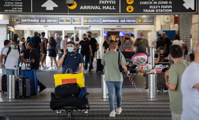 Το Ισραήλ «σκίζει» τα πιστοποιητικά εμβολιασμού και στην Ελλάδα ακόμα συζητάμε για την «όρθια διασκέδαση»!