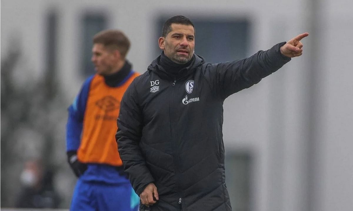 Γραμμόζης: Έτσι θα συνεχίσει στη Σάλκε