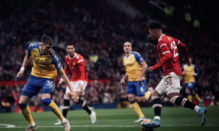 Μάντσεστερ Γιουνάιτεντ – Σαουθάμπτον 1-1: Οι «άγιοι» τιμώρησαν τους «κόκκινους διαβόλους»