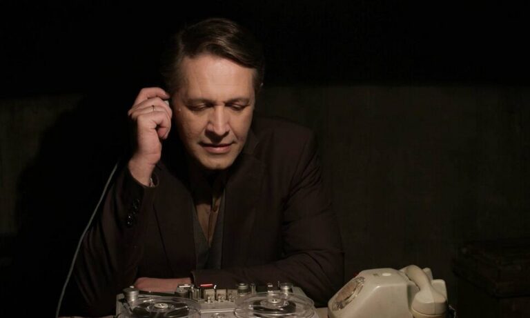 Άγριες Μέλισσες επόμενα επεισόδια: Ο Σέργιος και η παρέα του ληστεύουν τον Ακύλα και τον ξεσκεπάζουν