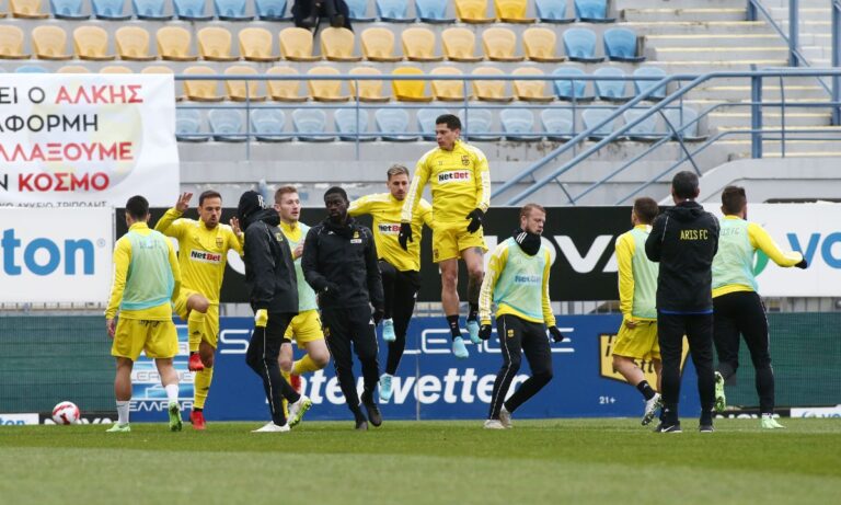 Αστέρας Τρίπολης – Άρης: Συγκινητικά πανό για τον Άλκη (pics)