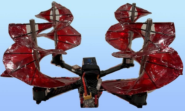 Αυτό είναι τo drone που πετάει με σχέδια του da Vinci 530 χρόνια πριν