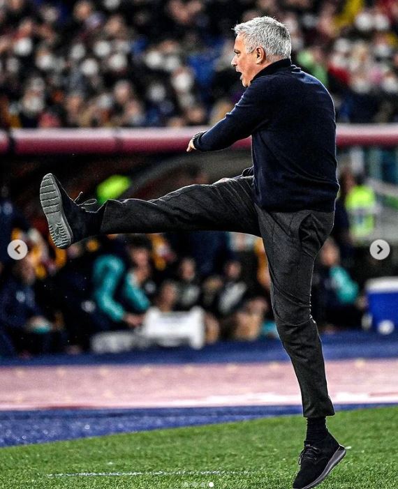 Ο Ζοσέ Μουρίνιο είδε τις καθυστερήσεις, ξέσπασε και αποβλήθηκε! (vid)